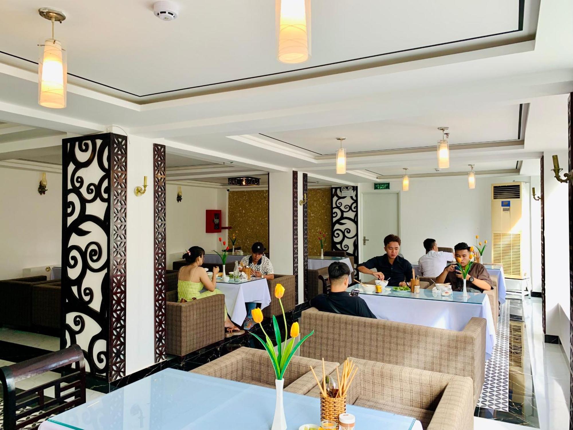 Vina Spa Hotel Hue Zewnętrze zdjęcie