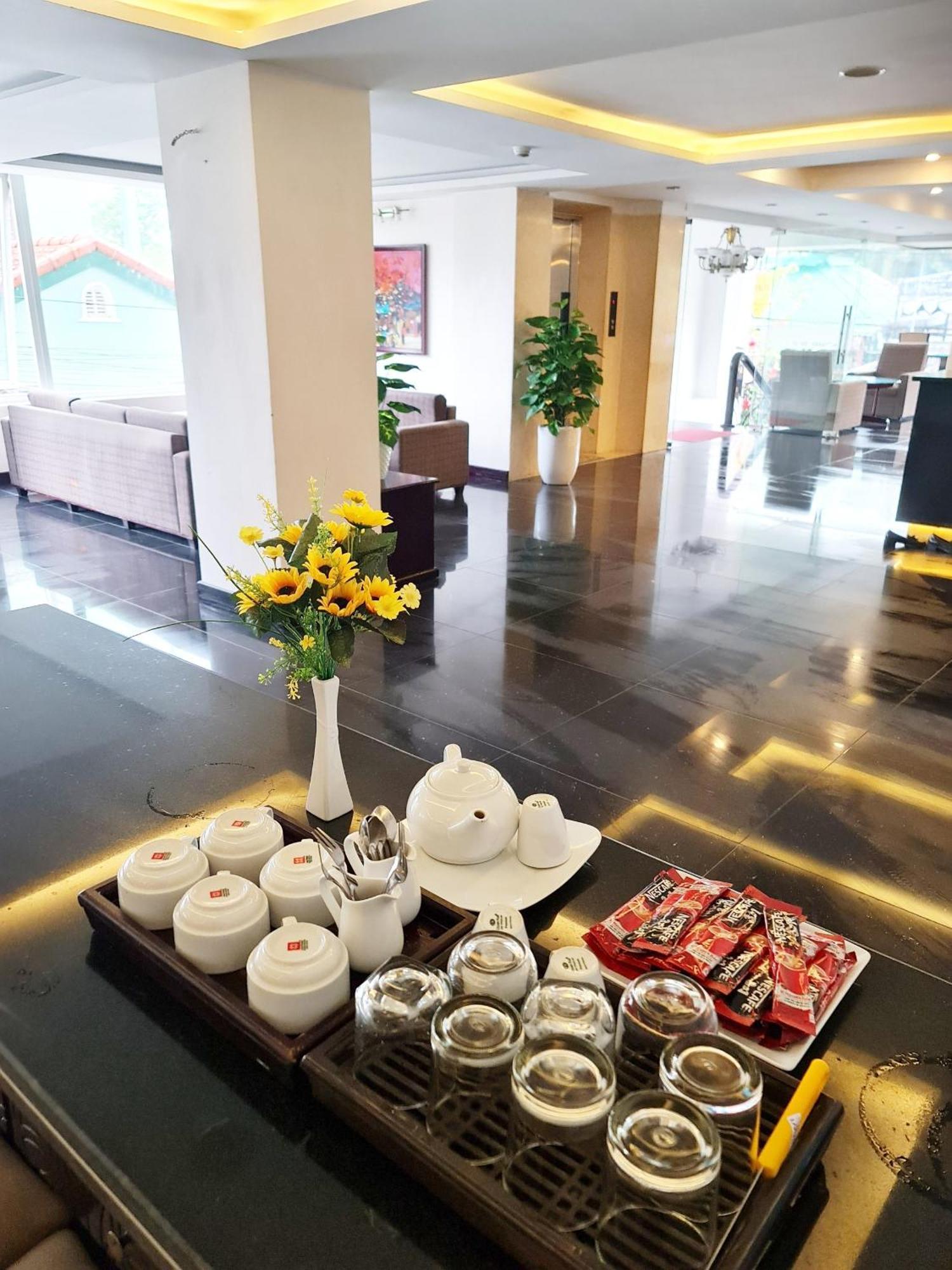 Vina Spa Hotel Hue Zewnętrze zdjęcie