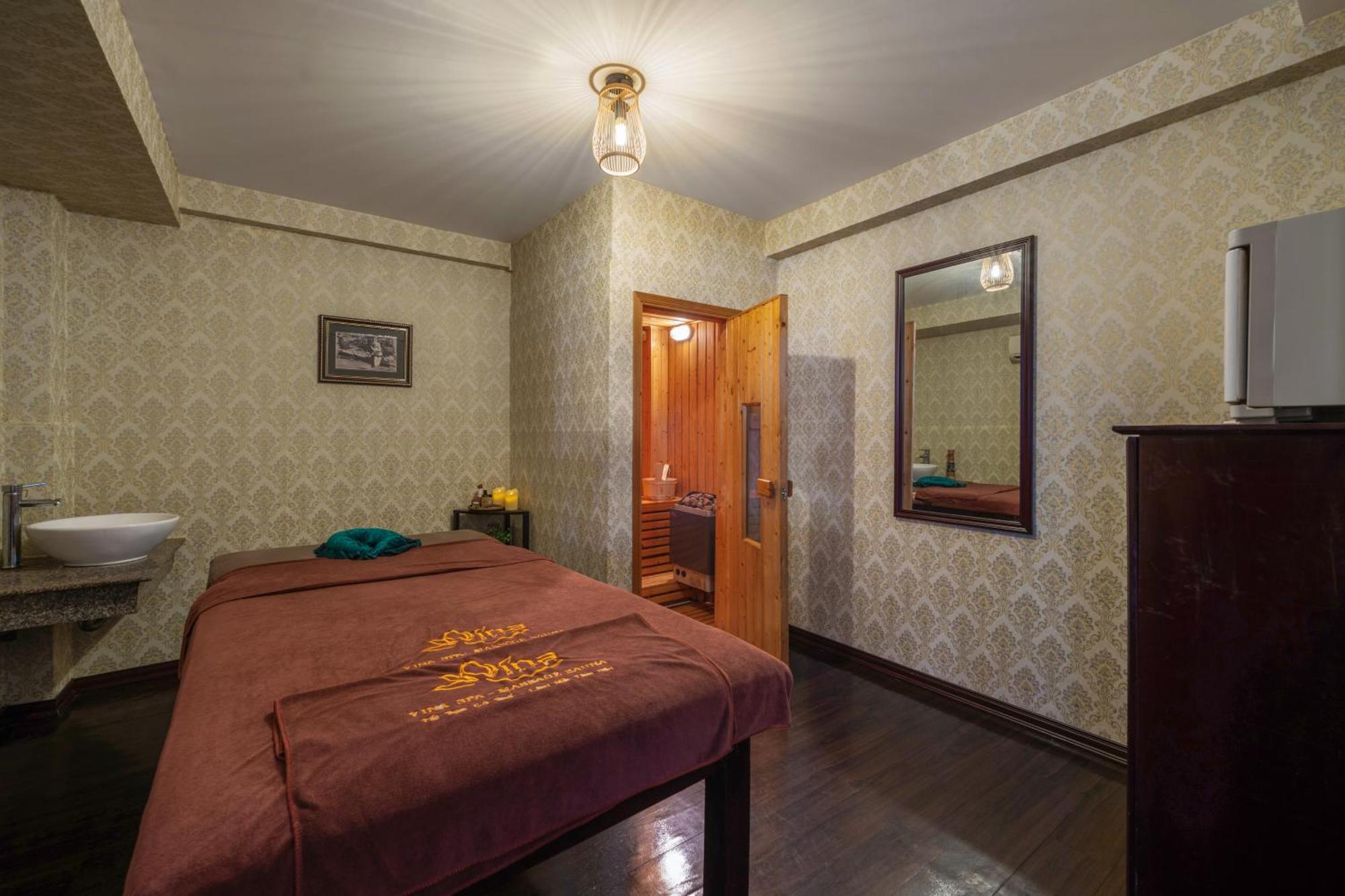 Vina Spa Hotel Hue Zewnętrze zdjęcie