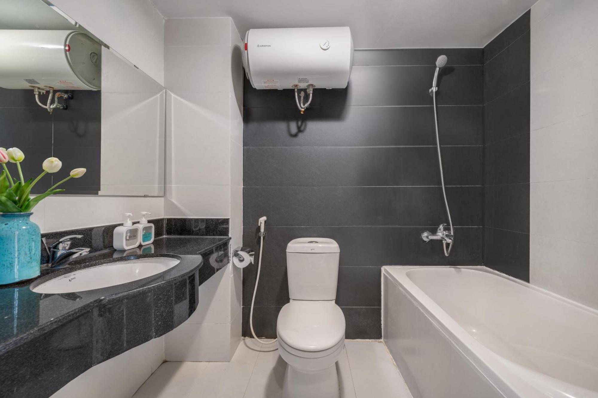 Vina Spa Hotel Hue Zewnętrze zdjęcie